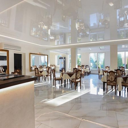 Hotel Continent Polyana  Ngoại thất bức ảnh