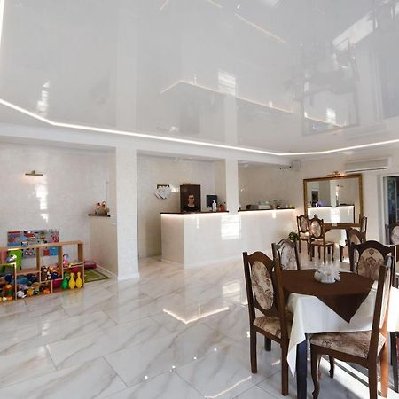 Hotel Continent Polyana  Ngoại thất bức ảnh