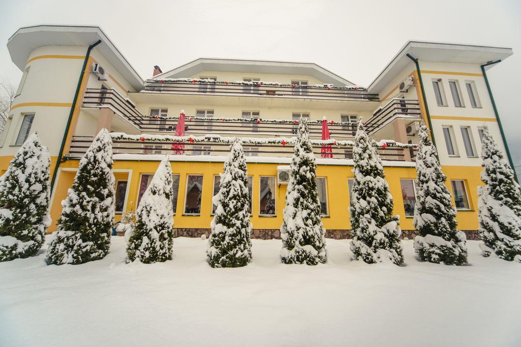 Hotel Continent Polyana  Ngoại thất bức ảnh